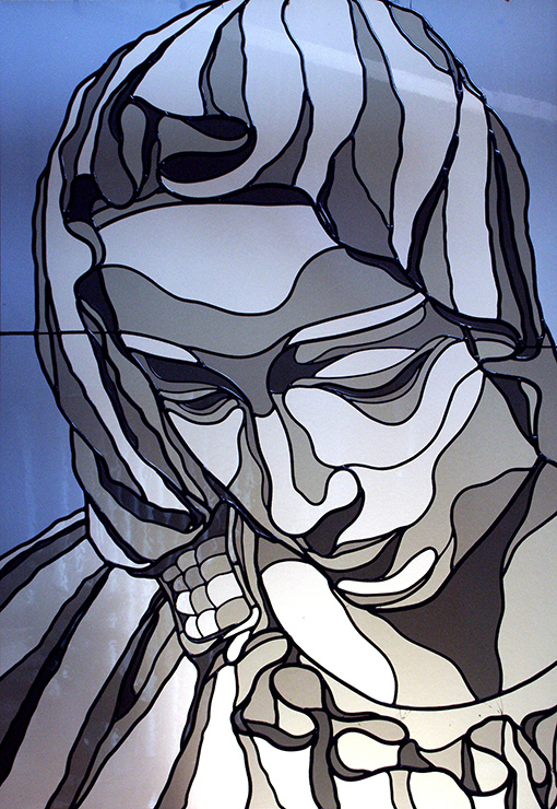 La Madone vitrail contemporain en Hauts-de-Seine