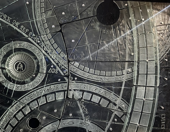 4 metre projet de verre moulé, sablé en Haut-de-Seine